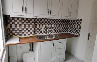 Şişli Kurtuluş Caddesi - Şahin Sokakta Satılık 2+1 Köşe Daire