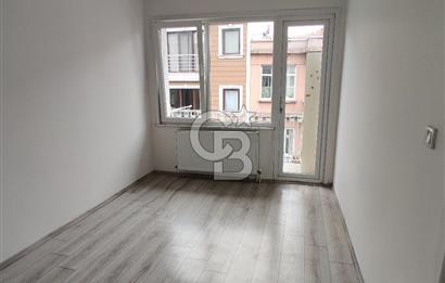 Şişli Kurtuluş Caddesi - Şahin Sokakta Satılık 2+1 Köşe Daire