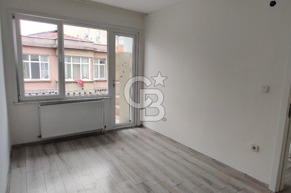 Şişli Kurtuluş Caddesi - Şahin Sokakta Satılık 2+1 Köşe Daire