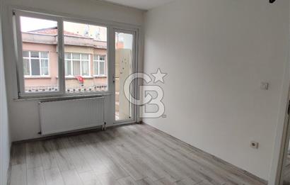 Şişli Kurtuluş Caddesi - Şahin Sokakta Satılık 2+1 Köşe Daire