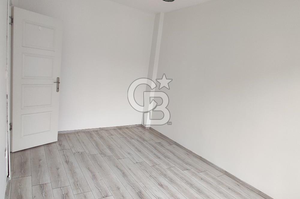 Şişli Kurtuluş Caddesi - Şahin Sokakta Satılık 2+1 Köşe Daire