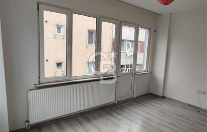 Şişli Kurtuluş Caddesi - Şahin Sokakta Satılık 2+1 Köşe Daire