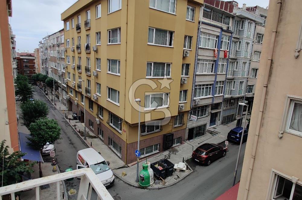 Şişli Kurtuluş Caddesi - Şahin Sokakta Satılık 2+1 Köşe Daire