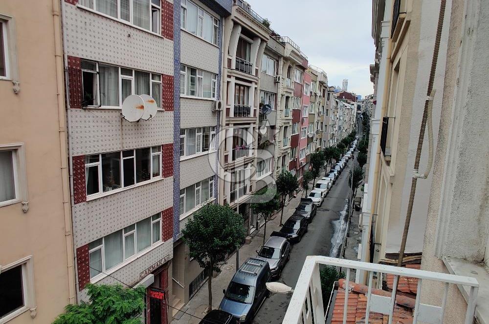 Şişli Kurtuluş Caddesi - Şahin Sokakta Satılık 2+1 Köşe Daire