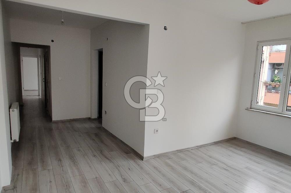 Şişli Kurtuluş Caddesi - Şahin Sokakta Satılık 2+1 Köşe Daire