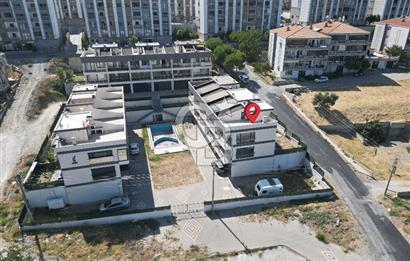 ÇANAKKALE İNTEPEDE BOĞAZ MANZARALI SATILIK TRİPLEKS VİLLA