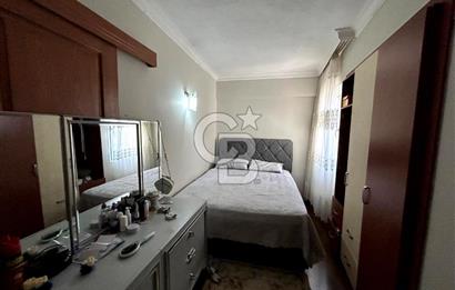 İZMİR BORNOVA YEŞİLOVA'DA SATILIK 5 KATLI BİNA