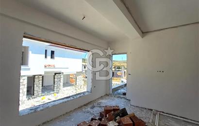 SEFERİHİSARDA SATILIK VİLLA