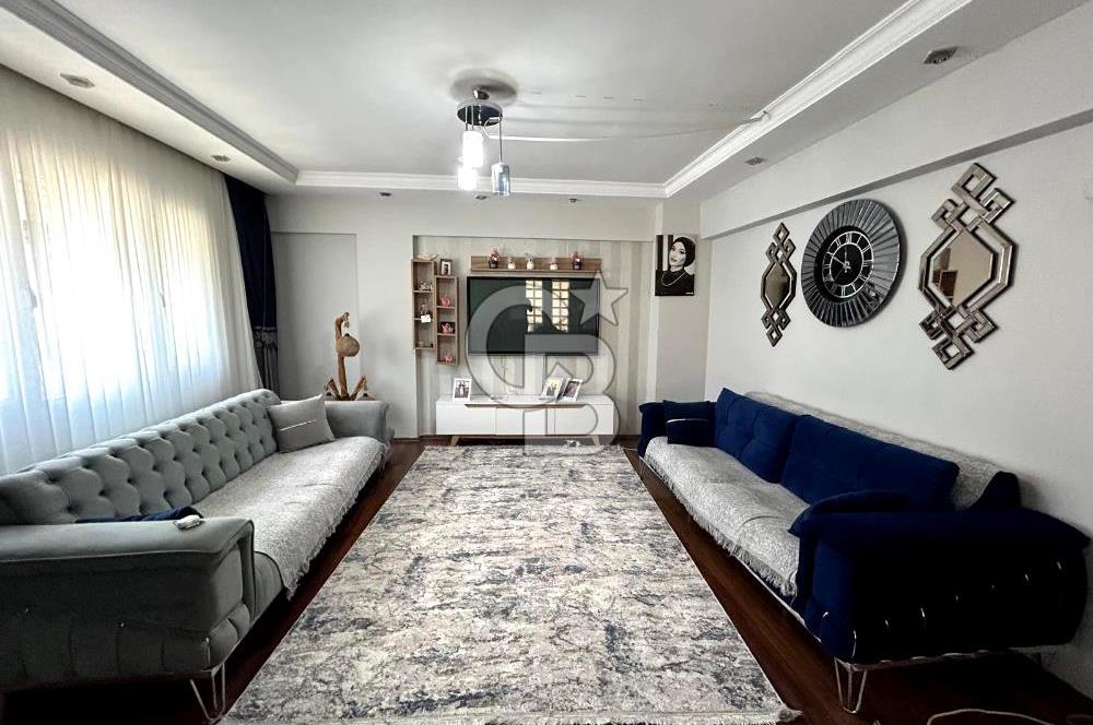 İZMİR BORNOVA YEŞİLOVA'DA SATILIK 5 KATLI BİNA