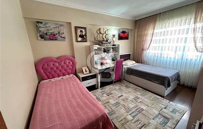 İZMİR BORNOVA YEŞİLOVA'DA SATILIK 5 KATLI BİNA