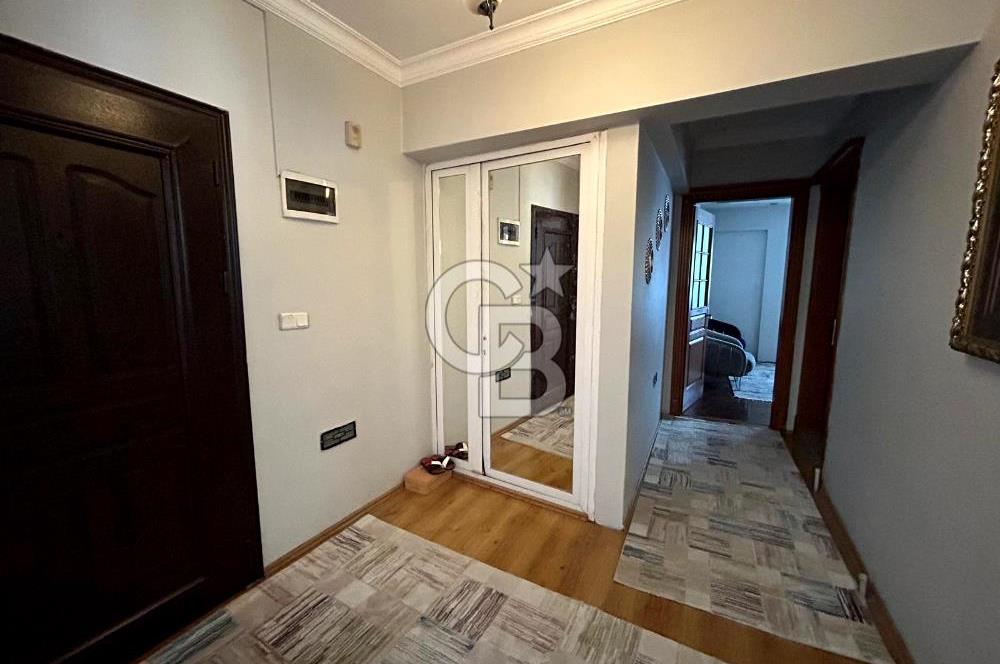 İZMİR BORNOVA YEŞİLOVA'DA SATILIK 5 KATLI BİNA