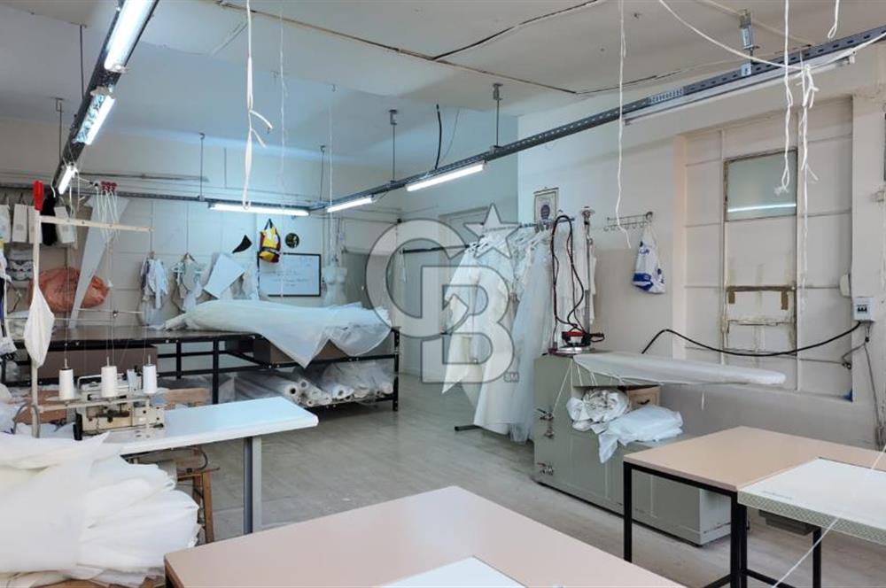 İzmir Mimar Kemalettin Moda Merkezinde Devren Kiralık Gelinlik Mağazası
