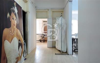 İzmir Mimar Kemalettin Moda Merkezinde Devren Kiralık Gelinlik Mağazası