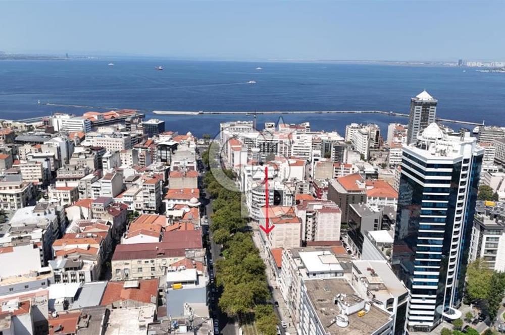 İzmir Mimar Kemalettin Moda Merkezinde Devren Kiralık Gelinlik Mağazası