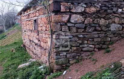 ÇANAKKALE ÇAN YAYKIN KÖYÜNDE SATILIK 40 M2 KARGİR SAMANLIK ,ARSA