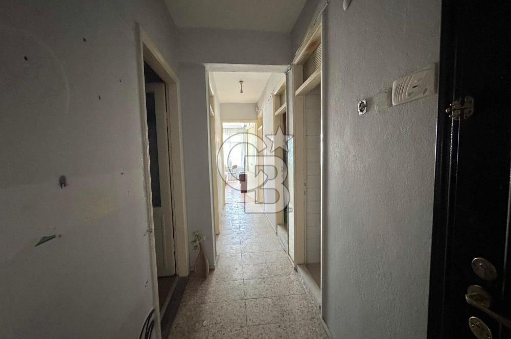 İzmir Buca'da Ana Cadde Üzeri Satılık Daire