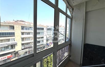 İzmir Buca'da Ana Cadde Üzeri Satılık Daire
