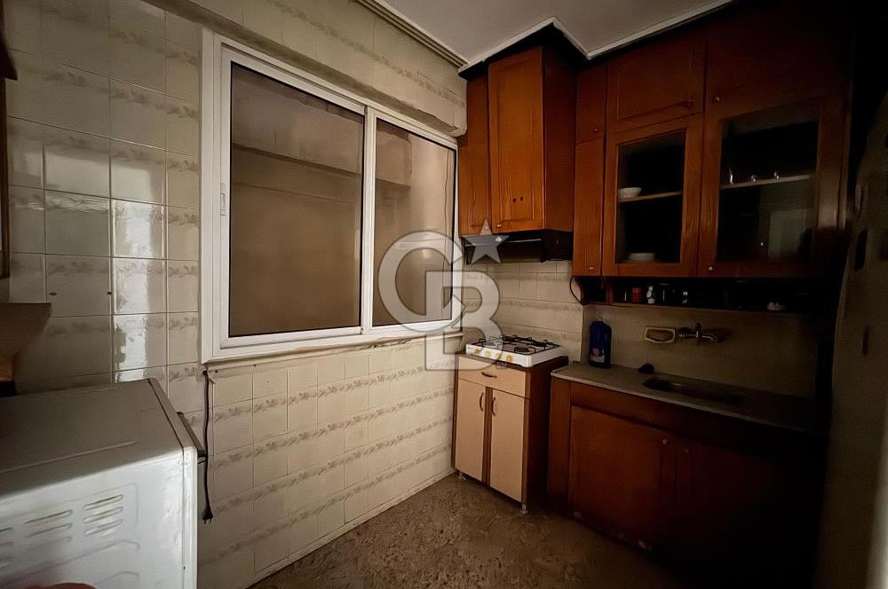 İzmir Buca'da Ana Cadde Üzeri Satılık Daire