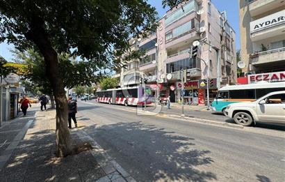 İzmir Buca'da Ana Cadde Üzeri Satılık Daire