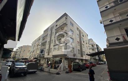 BORNOVA MERKEZ PAZAR YERİ SOKAĞINDA SATILIK 2+1 DAİRE