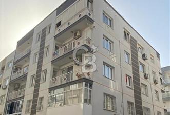 BORNOVA MERKEZ PAZAR YERİ SOKAĞINDA SATILIK 2+1 DAİRE