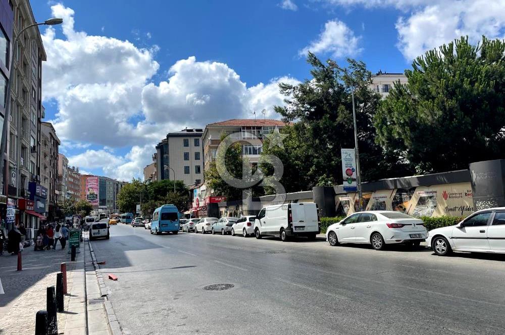Ümraniye Alemdağ Caddesi'nde 3+1 Kiralık Daire
