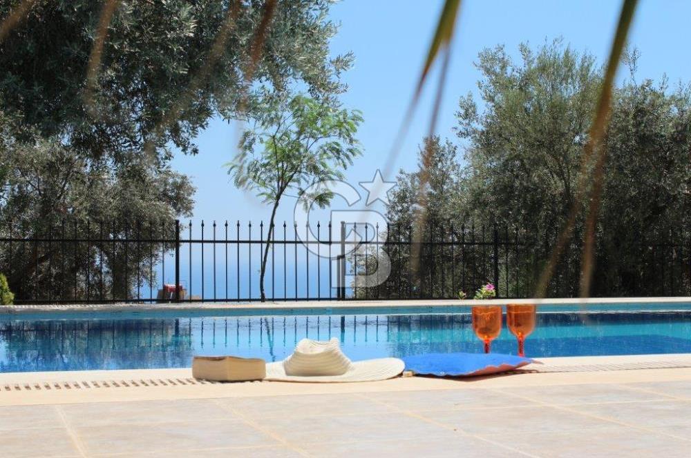 CB GİZ'den Kalkan'ın kalbinde iki adet 5+1 ikiz villa