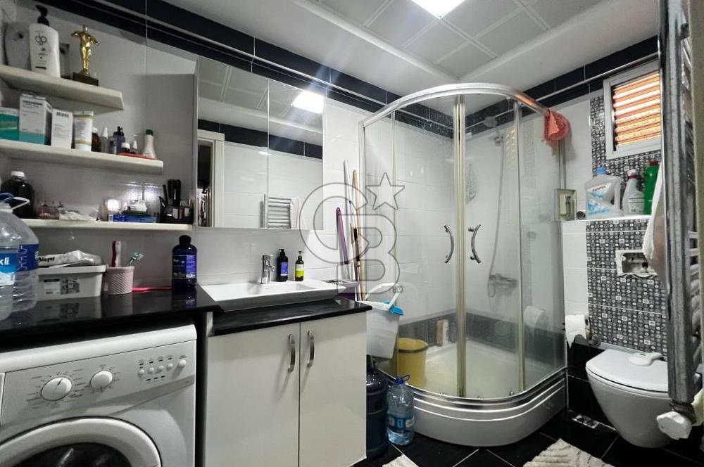 KARŞIYAKA ÖRNEKKÖY DE KÖŞE BİNA CADDEÜSTÜ KAPALI MUTFAK SATILIK DAİRE 