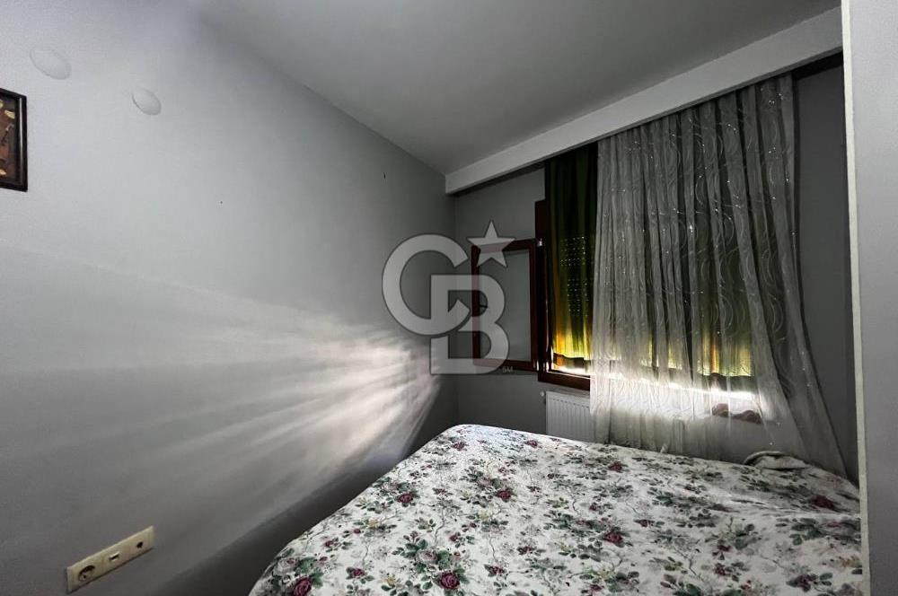 KARŞIYAKA ÖRNEKKÖY DE KÖŞE BİNA CADDEÜSTÜ KAPALI MUTFAK SATILIK DAİRE 