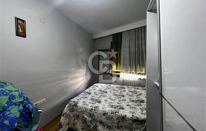 KARŞIYAKA ÖRNEKKÖY DE KÖŞE BİNA CADDEÜSTÜ KAPALI MUTFAK SATILIK DAİRE 