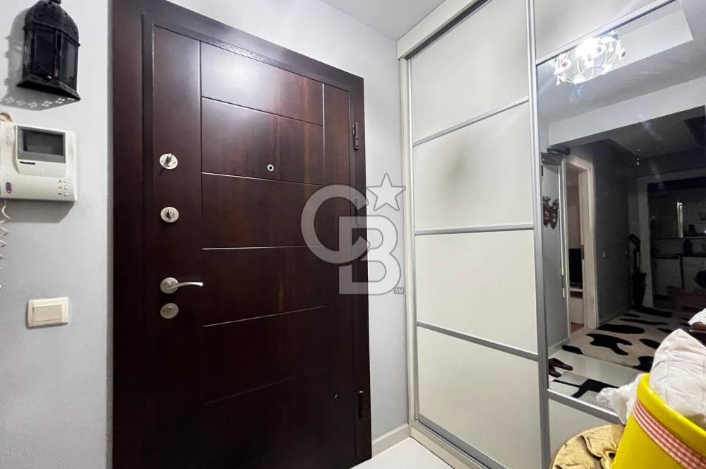 KARŞIYAKA ÖRNEKKÖY DE KÖŞE BİNA CADDEÜSTÜ KAPALI MUTFAK SATILIK DAİRE 