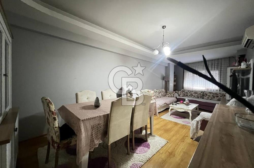 KARŞIYAKA ÖRNEKKÖY DE KÖŞE BİNA CADDEÜSTÜ KAPALI MUTFAK SATILIK DAİRE 