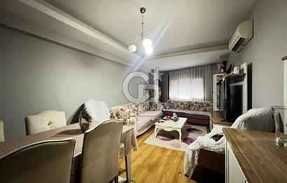 KARŞIYAKA ÖRNEKKÖY DE KÖŞE BİNA CADDEÜSTÜ KAPALI MUTFAK SATILIK DAİRE 