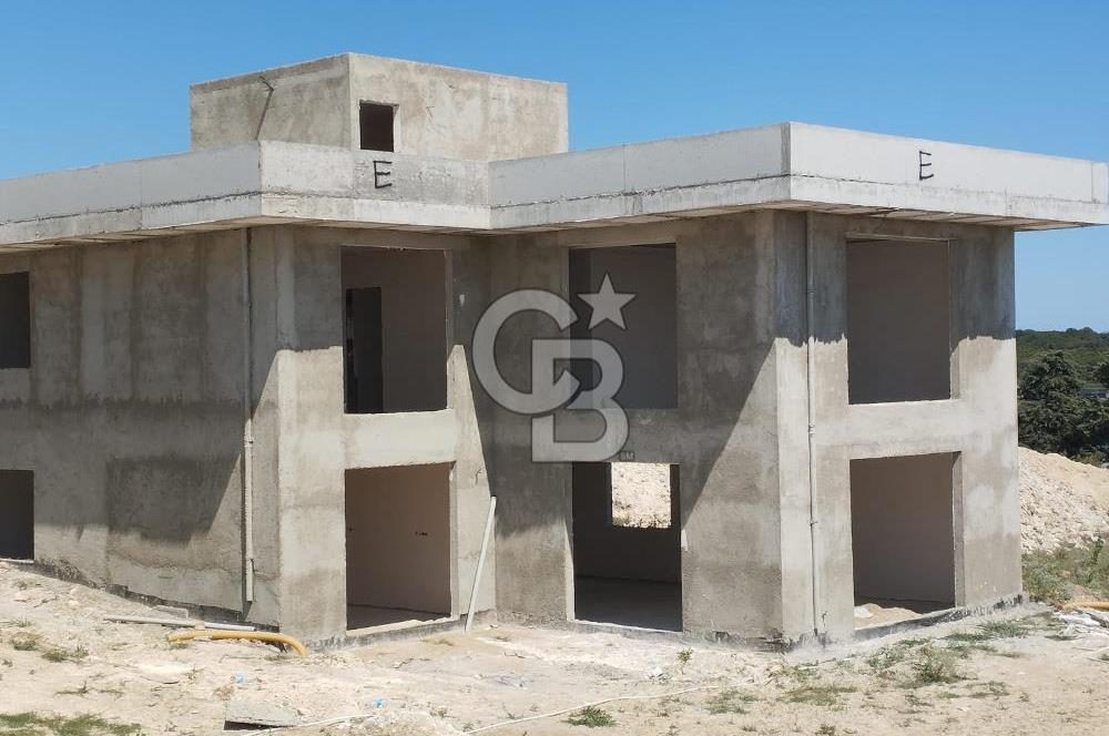 SATILIK ARNAVUTKÖY DURUSU'DA GÖL VE ORMAN MANZARALI 4+1 VİLLA