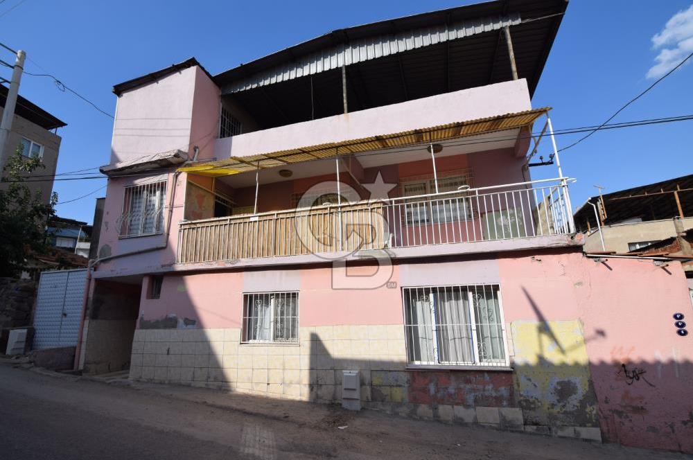 Bayraklı Alpaslan mah. Satılık Müstakil 2 Katlı Bahçeli Bina 