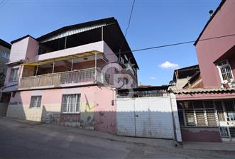 Bayraklı Alpaslan mah. Satılık Müstakil 2 Katlı Bahçeli Bina 