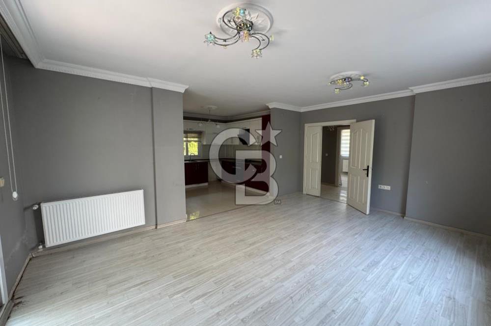Menemen Yahşeli Çamlıkoru Sitesinde Kiralık 4+1 Villa