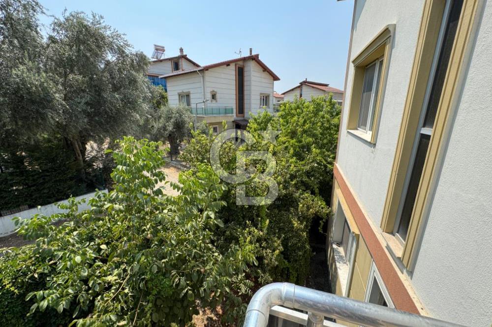 Menemen Yahşeli Çamlıkoru Sitesinde Kiralık 4+1 Villa