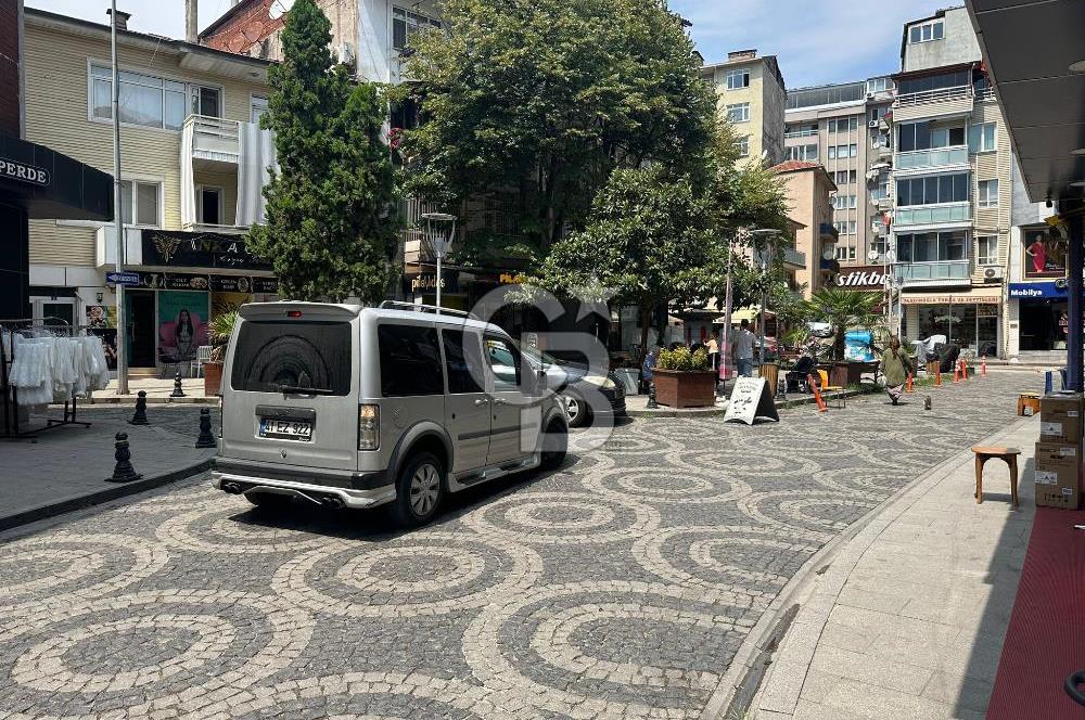 CB AKADEMİ İZMİT MERKEZ KARABAŞ MAHALLESİ EŞYALI KİRALIK  2+1 ARA KAT DAİRE