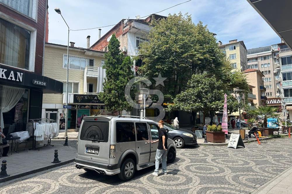 CB AKADEMİ İZMİT MERKEZ KARABAŞ MAHALLESİ EŞYALI KİRALIK  2+1 ARA KAT DAİRE