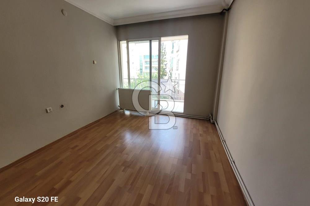 KARŞIYAKA GONCALAR MAHALLESİ NERGİZ ÇARŞISINDA 3+1 SATILIK DAİRE
