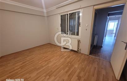 KARŞIYAKA GONCALAR MAHALLESİ NERGİZ ÇARŞISINDA 3+1 SATILIK DAİRE