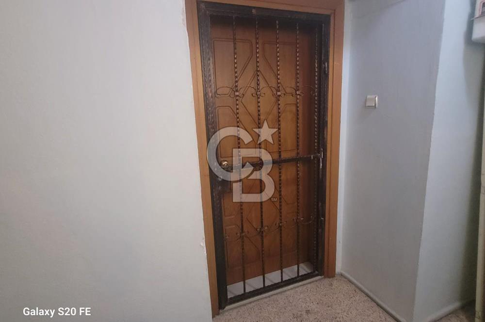 KARŞIYAKA GONCALAR MAHALLESİ NERGİZ ÇARŞISINDA 3+1 SATILIK DAİRE