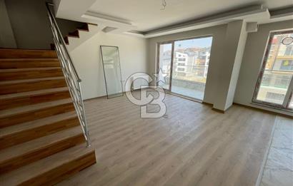 İNCEK TAŞPINAR CADDE ÜZERİNDE 2+1 DUBLEKS DAİRE