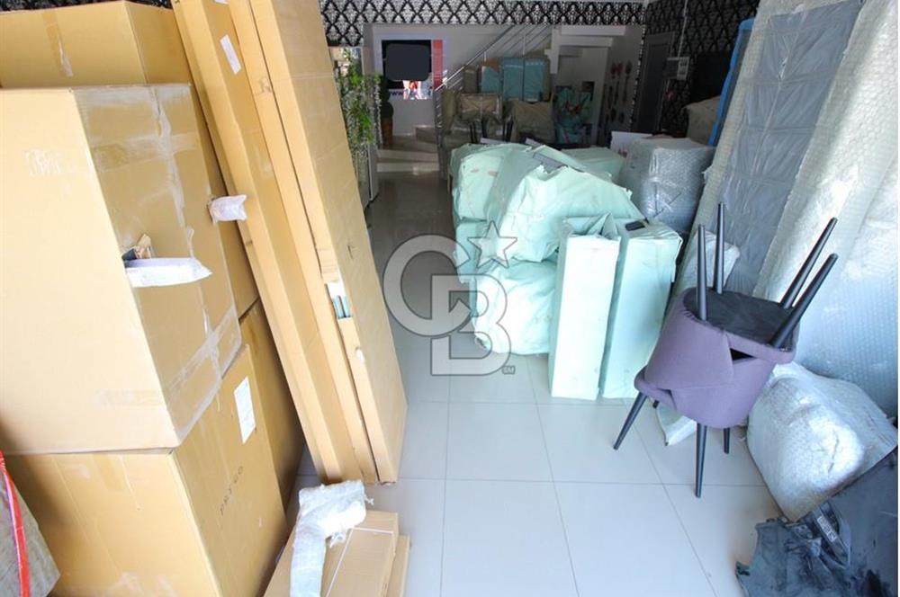 Gaziemir'in En İşlek Noktasında Kiralık Komple Bina