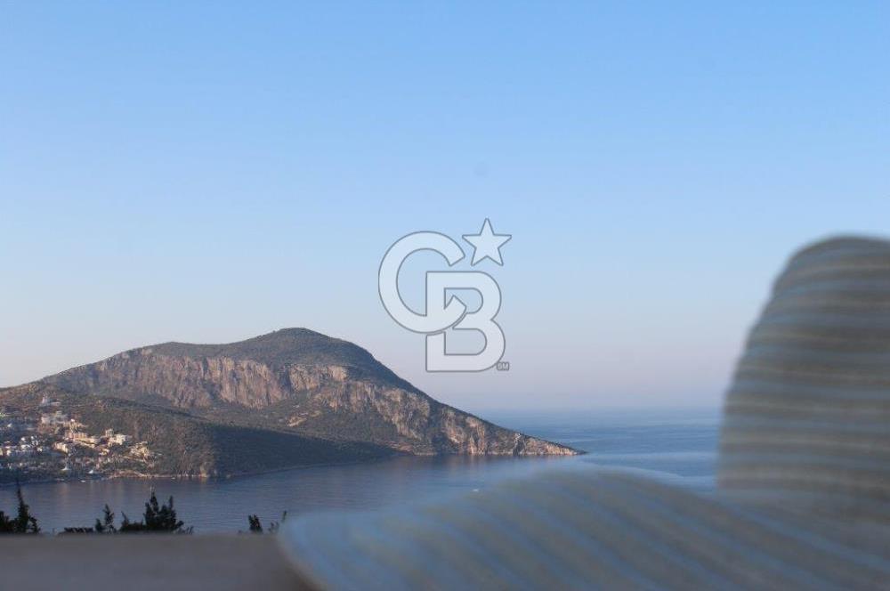 CB GİZ'den Kalkan'ın kalbinde iki adet 5+1 ikiz villa