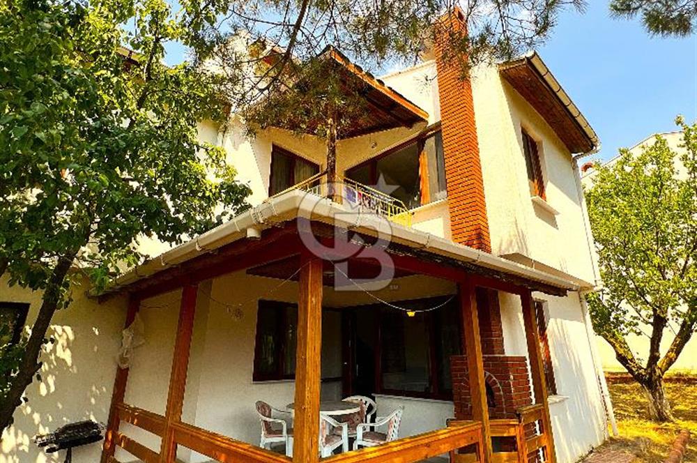 GELİBOLU EMKA TATİL SİTESİNDE ÖZEL PLAJLI FIRSAT DUBLEKS YAZLIK
