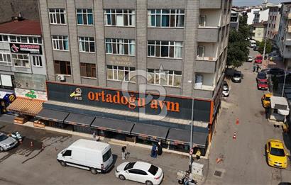 GEBZE AKSE SAPAĞI TAM MERKEZİNDE KOMPLE SATILIK BİNA