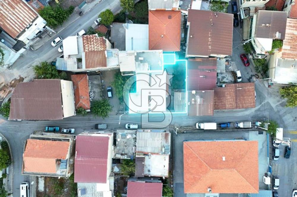 Bayraklı Alpaslan mah. Satılık Müstakil 2 Katlı Bahçeli Bina 