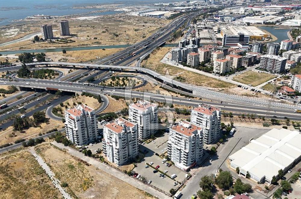 Mavişehire Komşu Mavikent Sitesi Kiralık Büyük 3+1 148 M² Daire